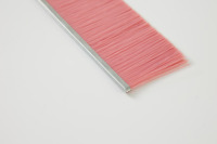 Brosse de porte en aluminium avec fil PP OEM pour joint d'étanchéité |   Longueur et hauteur personnalisées