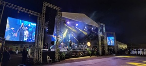 Système de toit en treillis d'aluminium pour événements extérieurs et scènes de fête - Product Image 1