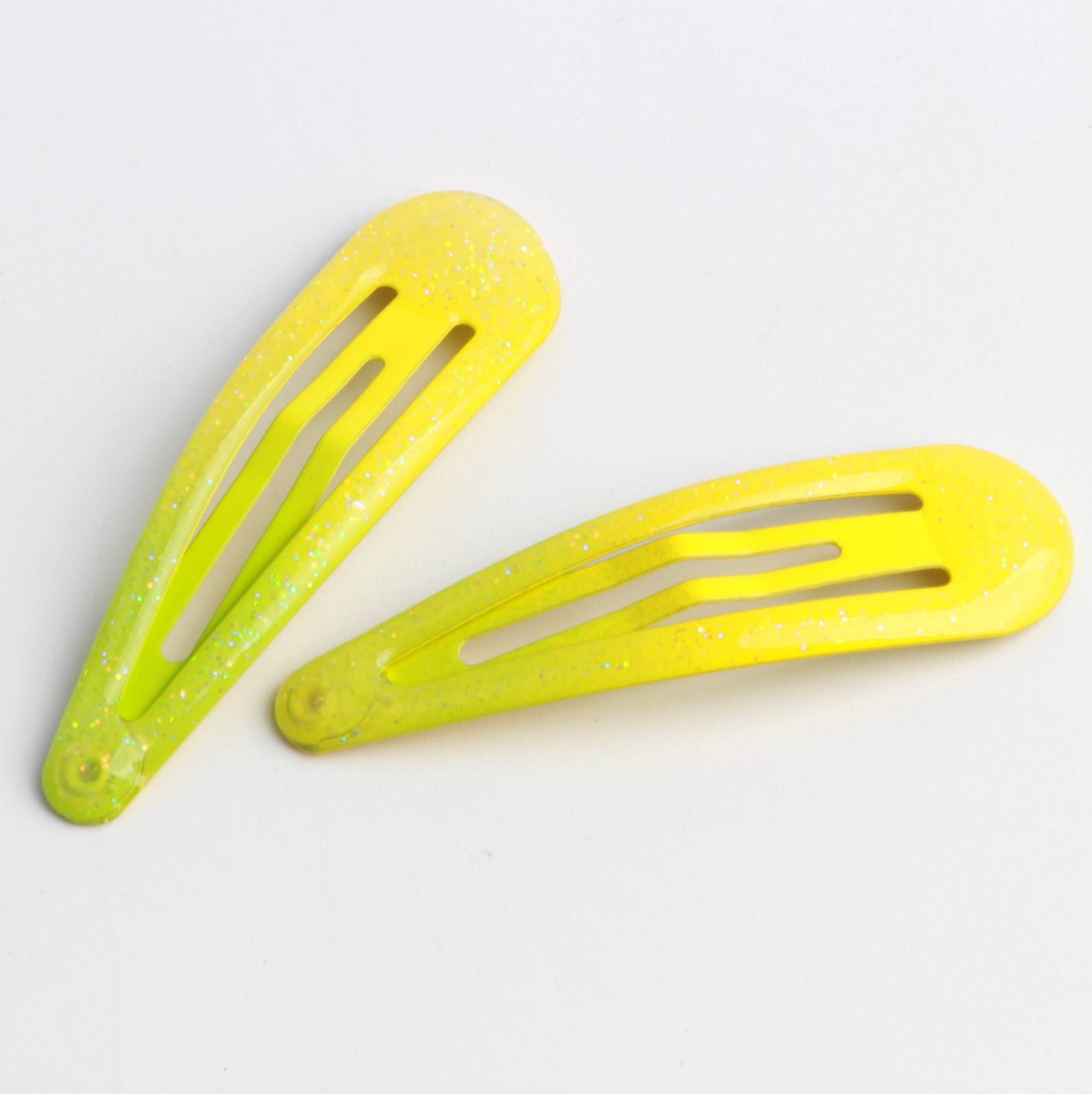 สีเหลือง