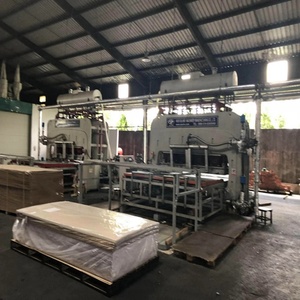 Ligne de production automatique de <span class=keywords><strong>bois</strong></span> MDF <span class=keywords><strong>presse</strong></span> <span class=keywords><strong>à</strong></span> chaud Machine mélamine panneau de meubles laminé <span class=keywords><strong>à</strong></span> court cycle nouveau moteur pompe portant PLC - Product Image 3