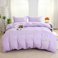 Offre Spéciale Déstockage – Parure de Lit Quatre Pièces en Coton Lavé Brodé Doux pour la Peau – Draps et Couvre-lit Couleur Unie 200TC pour la Maison