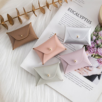 Pochette à bijoux personnalisée avec logo, sac à bijoux en cuir PU multicolore avec bouton, sac de rangement pour collier, boucles d'oreilles, bracelet