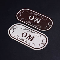 Étiquette tissée en tissu damassé personnalisée de luxe, logo en silicone 3D en relief, patch personnalisé pour vêtements de costume formel