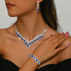 תליון יוקרה מבריק בהתאמה אישית, עגילי חתונה, צמיד סגסוגת נחושת שרשראות לנשים סט תכשיטים אופנה - Product Image 4