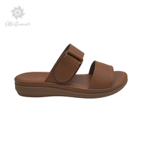 Sandales plates confortables pour femmes à double bride auto-agrippante, bout fermé et doublure en cuir – Vente en gros