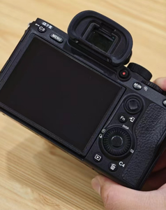 กล้องดิจิตอลมือสอง Sony Alpha 7 III A7M3 ฟูลเฟรม มิเรอร์เลส บอดี้ 24.3MP ป้องกันภาพสั่นไหว WiFi วิดีโอ ขายส่ง ชิ้นเดียว A7M3 - Product Image 4