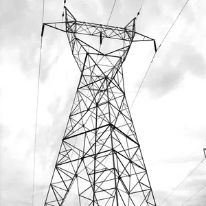 हाई वोल्टेज इलेक्ट्रिक ट्रांसमिशन टॉवर 220kv-500kv गैल्वेनाइज्ड एंगल स्टील टॉवर
