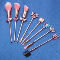 DailyQueen 2024 nueva llegada 8 piezas único Midi Fox Sailor Moon juego de brochas de maquillaje con brocha de afeitar bajo MOQ personalización