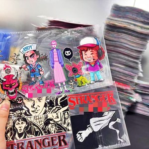 Vinilos UV DTF de Alta Calidad para Tazas de 16 oz, Vasos y Tumblers, con Diseños de <span class=keywords><strong>la</strong></span> Serie de TV Americana Stranger Things, Adhesivos PET UV Ecológicos, Venta al Por Mayor - Product Image 1