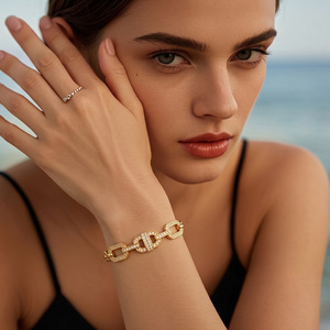 Bracelet en chaîne O plaqué or de style européen américain avec zircon, bijoux géométriques ovales pour femmes, cadeau - Product Image 1