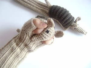 Mitaines en tricot d'animaux au crochet en gros, costumes d'animaux faits à la main, chauffe-bras longs sans doigts, gants marionnettes personnalisés - Product Image 4