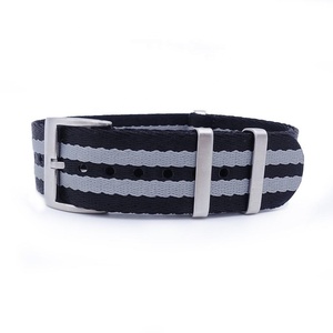 Meilleure vente Bond Noir Gris Dragonne 20mm 22mm Sport Ceinture de sécurité souple Bracelet de montre de luxe en nylon tissé - Product Image 4