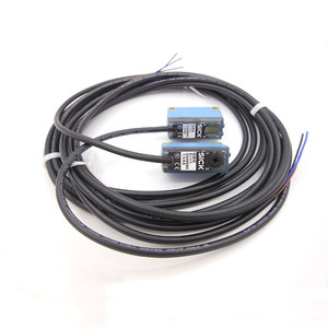Distributeurs de capteurs photoélectriques miniatures GSE6-N1111 (GS6-D1311 + GE6-N1111) – Capteur de proximité SICK - Product Image 1