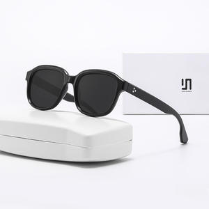 Lunettes de soleil unisexes Libha, monture noire en PC, protection UV400, type 3 verres, pour la conduite et l'été - Product Image 1