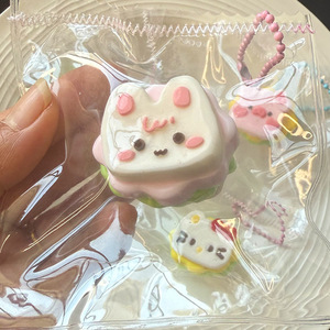 ของเล่นบีบหมูน่ารัก คาวาอิ พิกกี้เบอร์เกอร์ ทำจากซิลิโคน นุ่มนิ่ม บรรเทาความเครียด ของเล่นเสริมพัฒนาการสำหรับเด็กและผู้ใหญ่ - Product Image 4