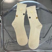 NIMBLEE Chaussettes en coton vintage décontractées de haute qualité pour femmes avec logo de décoration de bouton sur la manchette Vente en gros OEM