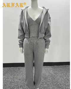 <span class=keywords><strong>Abbigliamento</strong></span> Femminile di Lusso Personalizzato di Marca 2026 Nuovi Arrivi Set 3 Pezzi Tuta da <span class=keywords><strong>Donna</strong></span> con Felpa con Cappuccio e Pantaloni Tuta Sportiva - Product Image 3