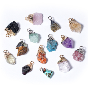 Ciondolo in cristallo <span class=keywords><strong>naturale</strong></span> con bordo irregolare e finiture in argento dorato, accessori per la creazione fai-da-te di collane, bracciali e orecchini. - Product Image 1