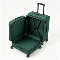 Valise à roulettes souple en tissu vert avec ouverture par le dessus, compartiment profond, poche avant et serrure à combinaison