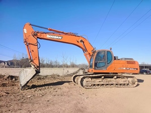 Excavatrice sur chenilles d'occasion stable Doosan DX300 DX300LC-9C DX300LCA modèle 2022, 30 tonnes, capacité de la benne de 1,5 m, moteur diesel - Product Image 5