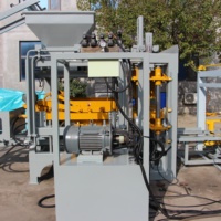 Équipement de fabrication de briques automatique hydraulique QT4-15 pour pavés et blocs