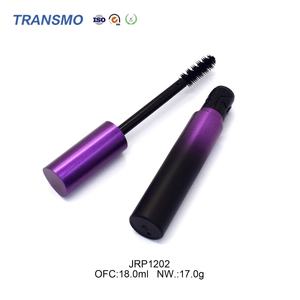 Mascara à brosse large pressée 16 ml avec sérum pour cils - Formule volumisante et stimulante de croissance - Product Image 4