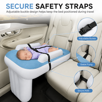Lit de voiture gonflable pour bébé avec dessus en PVC floqué, support pour les pieds et sangles à boucles réglables pour marque privée