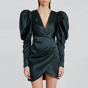기질 Hepburn 작은 검은 치마 수축 주름 섹시한 엉덩이 프랑스 섹시한 v 넥 고급 실크 드레스