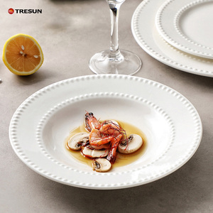 Assiette Ronde Moderne en Céramique Blanche Pure Écologique pour Steak, Pâtes, Salade – Idéale pour Fêtes, Maison, Hôtels et Restaurants - Product Image 5