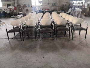 2025 vente en gros à bas prix de haute qualité <span class=keywords><strong>pieds</strong></span> noirs luxe salle de lecture fauteuil métal bleu velours <span class=keywords><strong>chaise</strong></span> de salle à manger pour Restaurant - Product Image 4