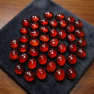 Gema Suelta de Granate Rojo Natural de Alta Calidad, Corte Facetado, Forma Ovalada, Semipreciosa, Disponible en Todos los Tamaños, para Joyería - Product Image 3