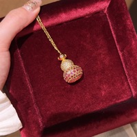 Collier gourde vintage en zircon et rubis, design 3D tendance, chaîne de clavicule exquise, bijoux 2026