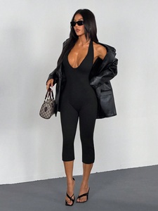 Nouvelle combinaison d'été pour <span class=keywords><strong>femme</strong></span>, style INS, couleur unie, <span class=keywords><strong>minimaliste</strong></span>, coupe ajustée, sexy, décolleté en V profond, dos nu, courte - Product Image 3