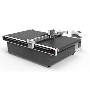 Macchina da Taglio Automatica CNC per Tappeti in Erba Sintetica e Rotoli di Prato Artificiale - Product Image 4
