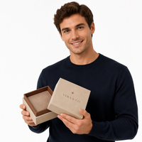 Boîte cadeau rigide élégante et moderne en deux parties avec logo personnalisé en feuille d'or pour emballer des bagues