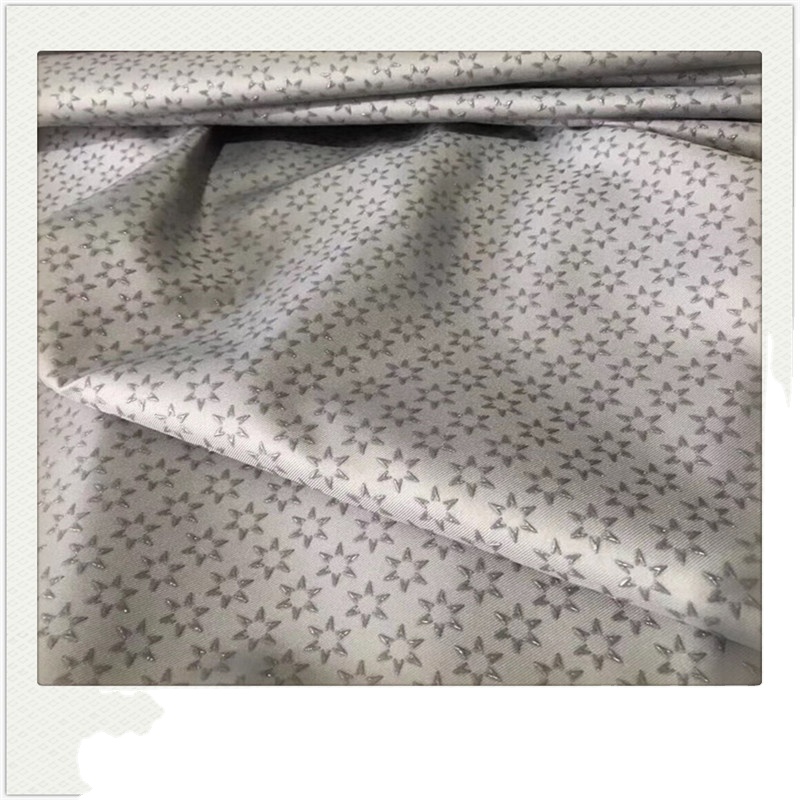 Саржевая полиэфирная ткань с принтом в горошек, нескользящая устойчивая ткань, силиконовая противоскользящая ткань в горошек