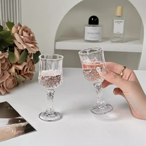 Copa <span class=keywords><strong>de</strong></span> <span class=keywords><strong>Vino</strong></span> Blanca Pequeña y Moderna con Tallo Alto, Linda Copa <span class=keywords><strong>de</strong></span> <span class=keywords><strong>Vino</strong></span> para el Hogar, Estilo Elegante para Chicas, Ambiente Sofisticado, Copa <span class=keywords><strong>de</strong></span> <span class=keywords><strong>Vino</strong></span> <span class=keywords><strong>Dulce</strong></span> - Product Image 1