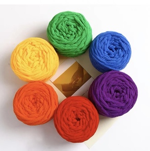 Lizida 100G 8Mm 100% Polyester Chenille Sợi Độ Kiên Trì Cao Nhuộm Mô Hình Cho Tay Đan Crochet Bán Hàng Nóng Chăn Cồng kềnh Chunky - Product Image 4