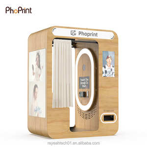 Location de photomaton en bois vintage à écran tactile de 18.5 pouces pour centre commercial - Product Image 1