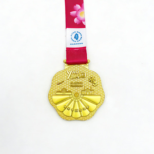 Medaglia per Sfida Ciclistica Aziendale - Design 3D Bicicletta in Lega di Zinco con Logo Personalizzato, Stampa in Rilievo Fiore/Piramide/Angelo/Laurea per Dipendenti - Product Image 3