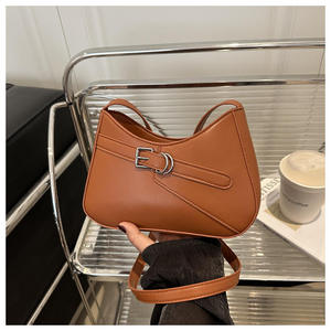 Bolso de hombro nuevo, elegante y a la moda, de diseño exclusivo con textura de alta gama para mujer, en color sólido. - Product Image 1