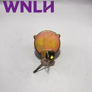 WNLH 20Y‑60‑11440 ฝาปิดถังน้ำมันไฮดรอลิกพร้อมกุญแจสำหรับอะไหล่รถขุดโคมัตสุ PC200‑5 PC200‑6 PC200‑7 PC220 PC300 PC400 - Product Image 3