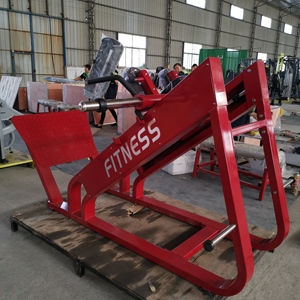 Attrezzatura Commerciale per Palestra: Macchina Hack Squat a Carico Libero MND F57 con Piastre Scorrevoli - Product Image 4