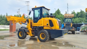 Produit phare 2023 : Mini-chargeuse chinoise à roues avant, 1,8 tonne, 0,8 m³ avec godet - Product Image 3