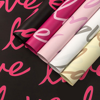 Vente en gros de papier d'emballage LOVE Flower Saint Valentin Bouquet Matériaux Rose Fournitures d'emballage