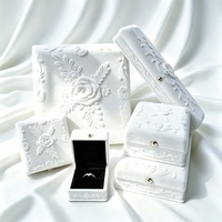 Boîte à bijoux gaufrée Hongbo avec boîte à pendentif en velours floqué