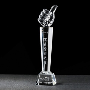Trophée en cristal exclusif en forme de pouce, vierge, pour récompenses et honneurs, vente en gros Oneway - Product Image 1