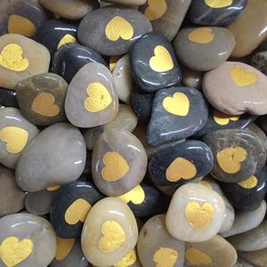 Fabrikant Low Moq Verjaardagscadeau Zwarte Zegen Palm Kiezels Diverse Aangepaste Gegraveerde Rivier Woord <span class=keywords><strong>Rock</strong></span> Steen Voor Souvenir - Product Image 3