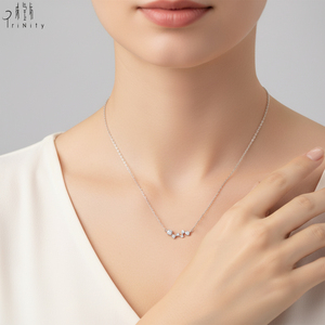 Collar con Colgante Minimalista de Diamantes Naturales en Oro Blanco Sólido de 18K, Diseño Geométrico Especial, Joyería de Alta Calidad al por Mayor - Product Image 4