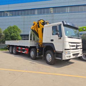 Grúa de camión hidráulica Howo 8*4 50T | Multifunción para elevación, manejo y acarreo - Product Image 1